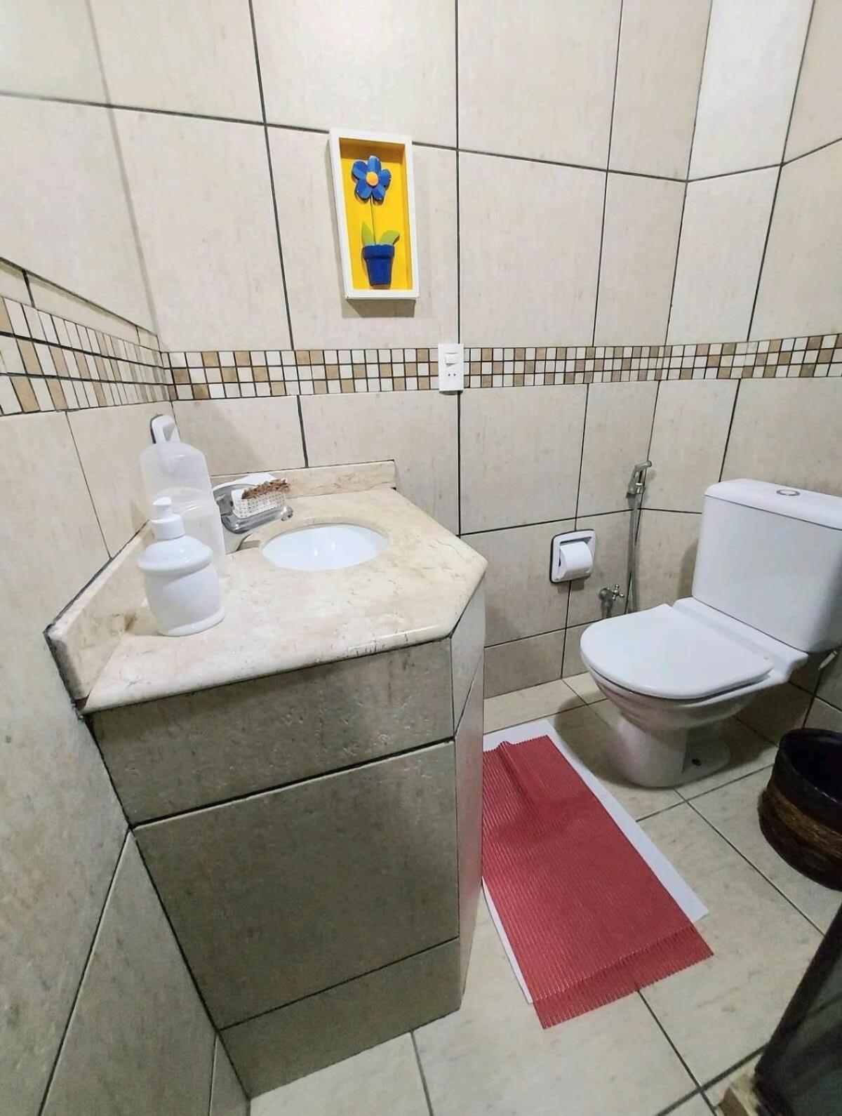 Holiday home Casa Em De Alto Padrao-buzios- Localizada No Bairro-geriba-4 Quartos Sendo 3 Suites-ar Cond Em Todos Os Quartos-4 Banheiros-churrasqueira-piscina-sauna-tv Sky-internet-16 Armacao dos Buzios