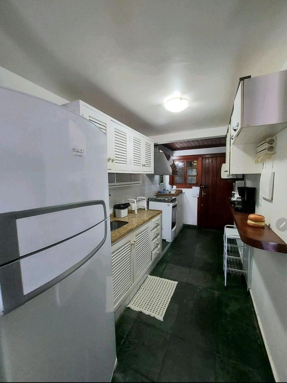 Casa Em De Alto Padrao-buzios- Localizada No Bairro-geriba-4 Quartos Sendo 3 Suites-ar Cond Em Todos Os Quartos-4 Banheiros-churrasqueira-piscina-sauna-tv Sky-internet-16 *