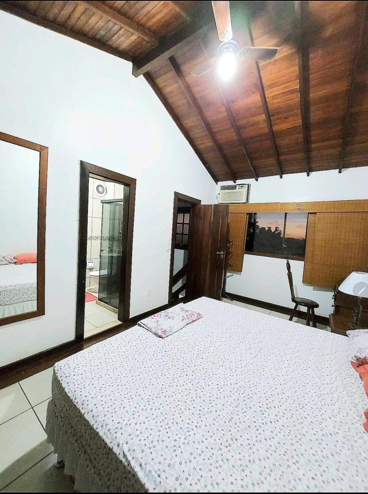 Casa de férias Casa Em De Alto Padrao-buzios- Localizada No Bairro-geriba-4 Quartos Sendo 3 Suites-ar Cond Em Todos Os Quartos-4 Banheiros-churrasqueira-piscina-sauna-tv Sky-internet-16 Búzios