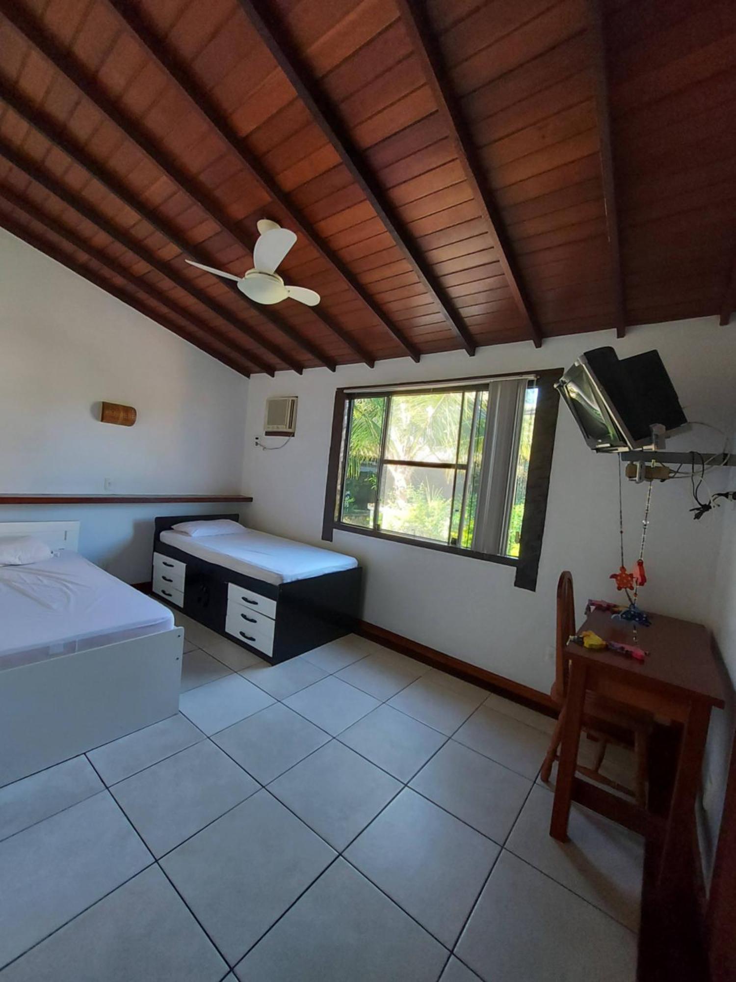Casa Em De Alto Padrao-buzios- Localizada No Bairro-geriba-4 Quartos Sendo 3 Suites-ar Cond Em Todos Os Quartos-4 Banheiros-churrasqueira-piscina-sauna-tv Sky-internet-16 * Búzios