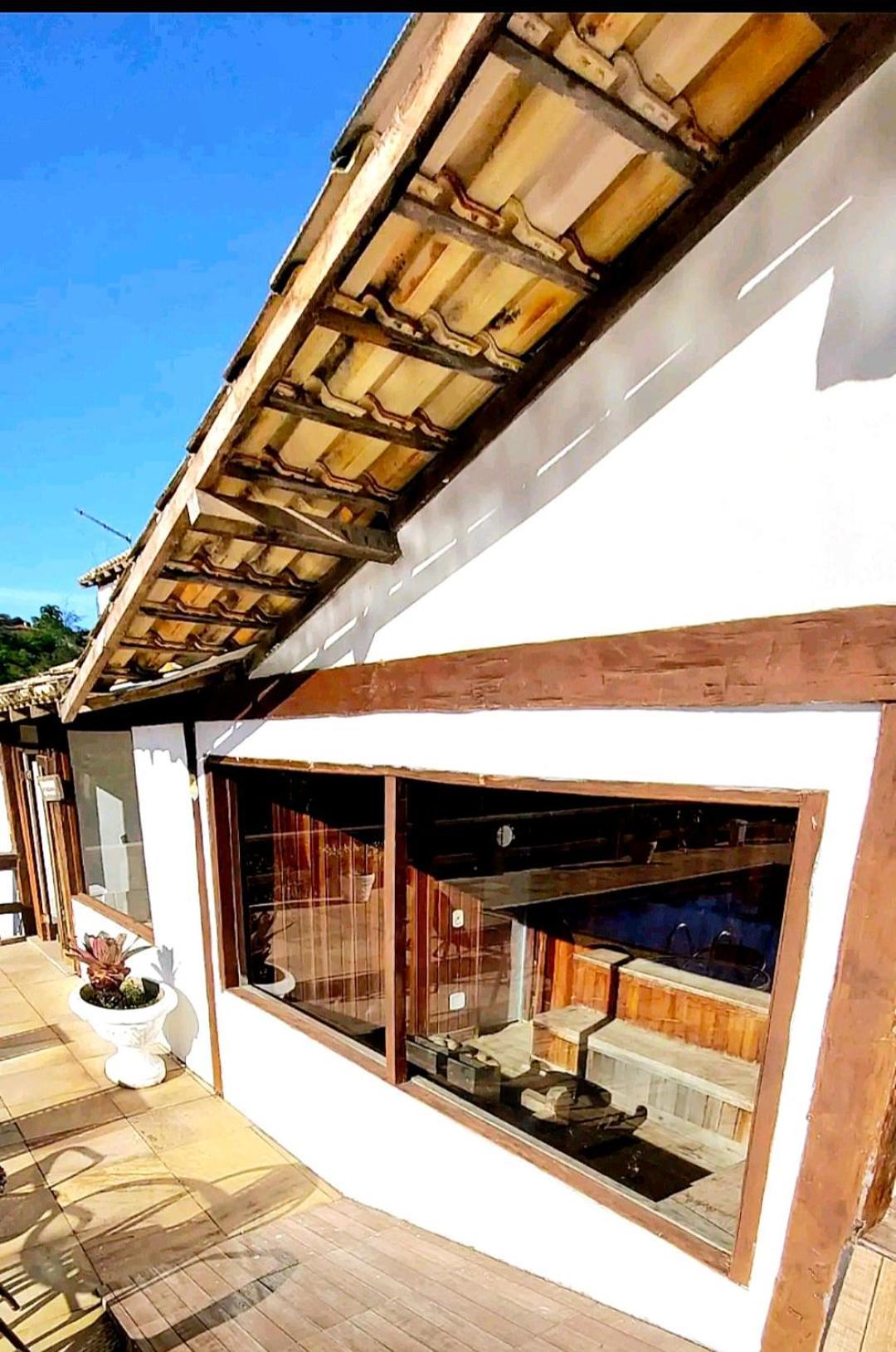 Casa Em De Alto Padrao-buzios- Localizada No Bairro-geriba-4 Quartos Sendo 3 Suites-ar Cond Em Todos Os Quartos-4 Banheiros-churrasqueira-piscina-sauna-tv Sky-internet-16 * Búzios